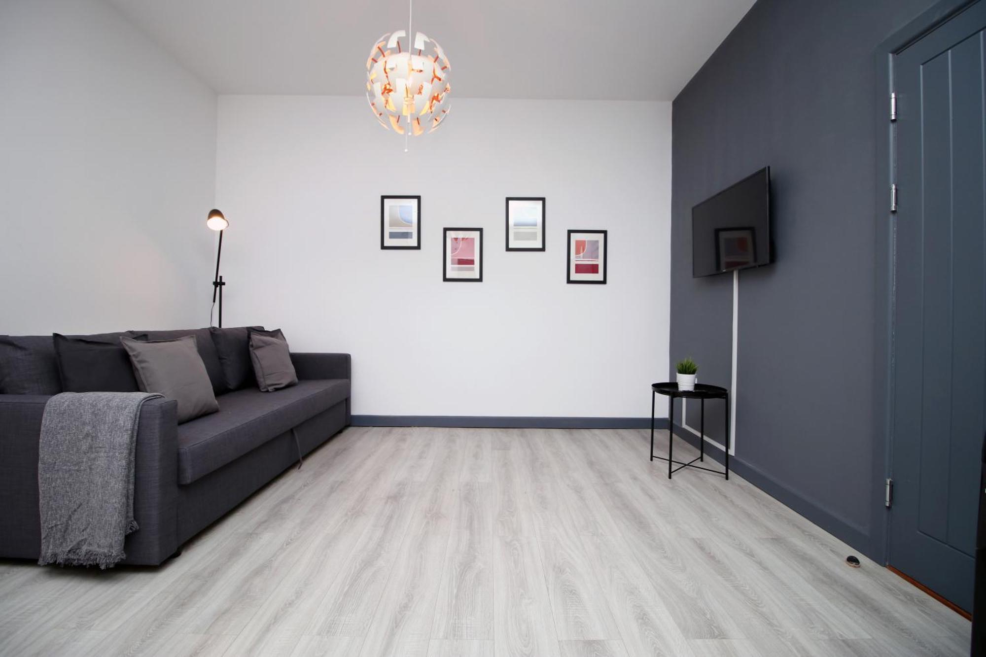 סוואנסי Fully Equipped Kitchen, Parking, City Centre מראה חיצוני תמונה