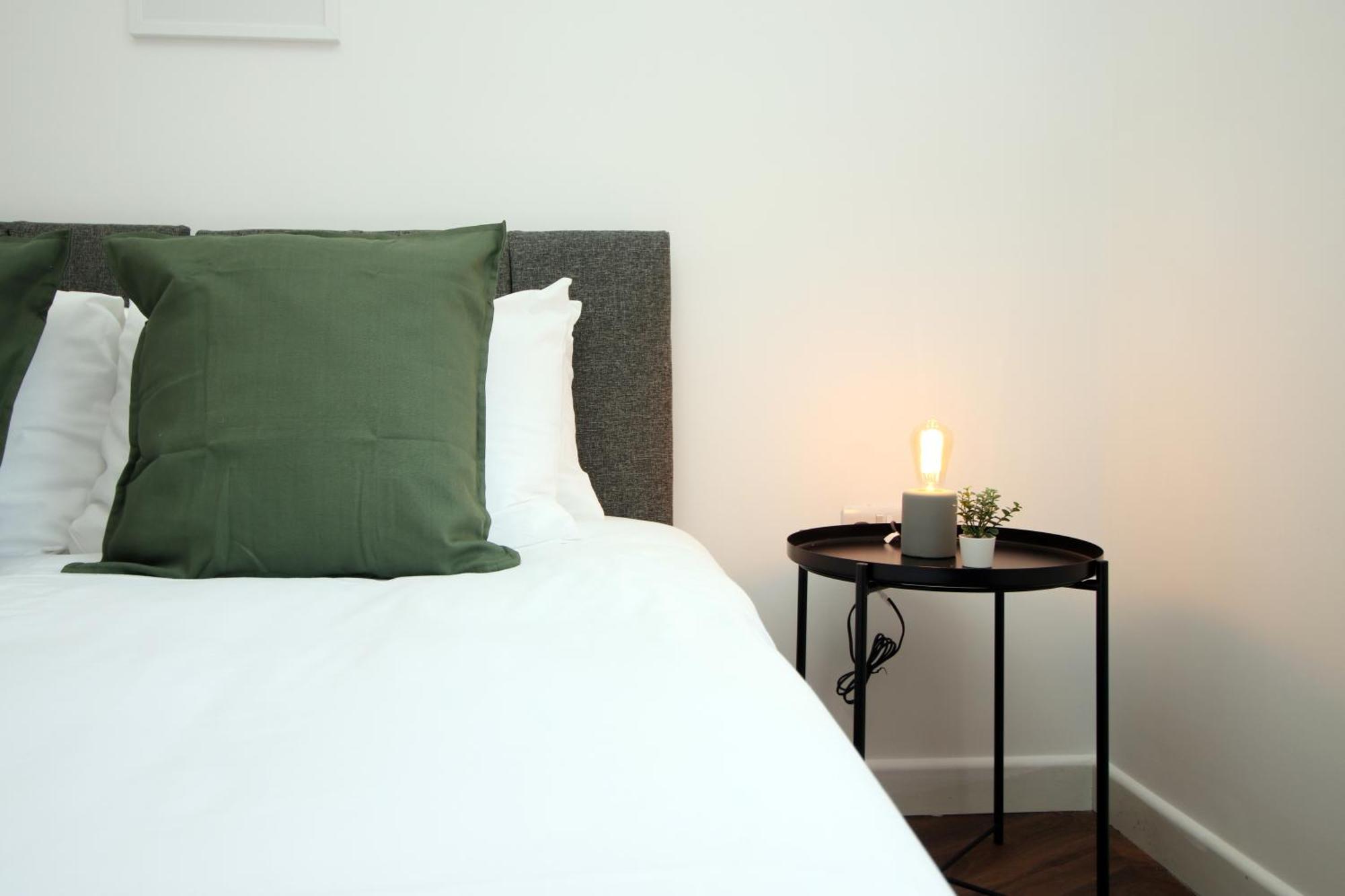 סוואנסי Fully Equipped Kitchen, Parking, City Centre מראה חיצוני תמונה