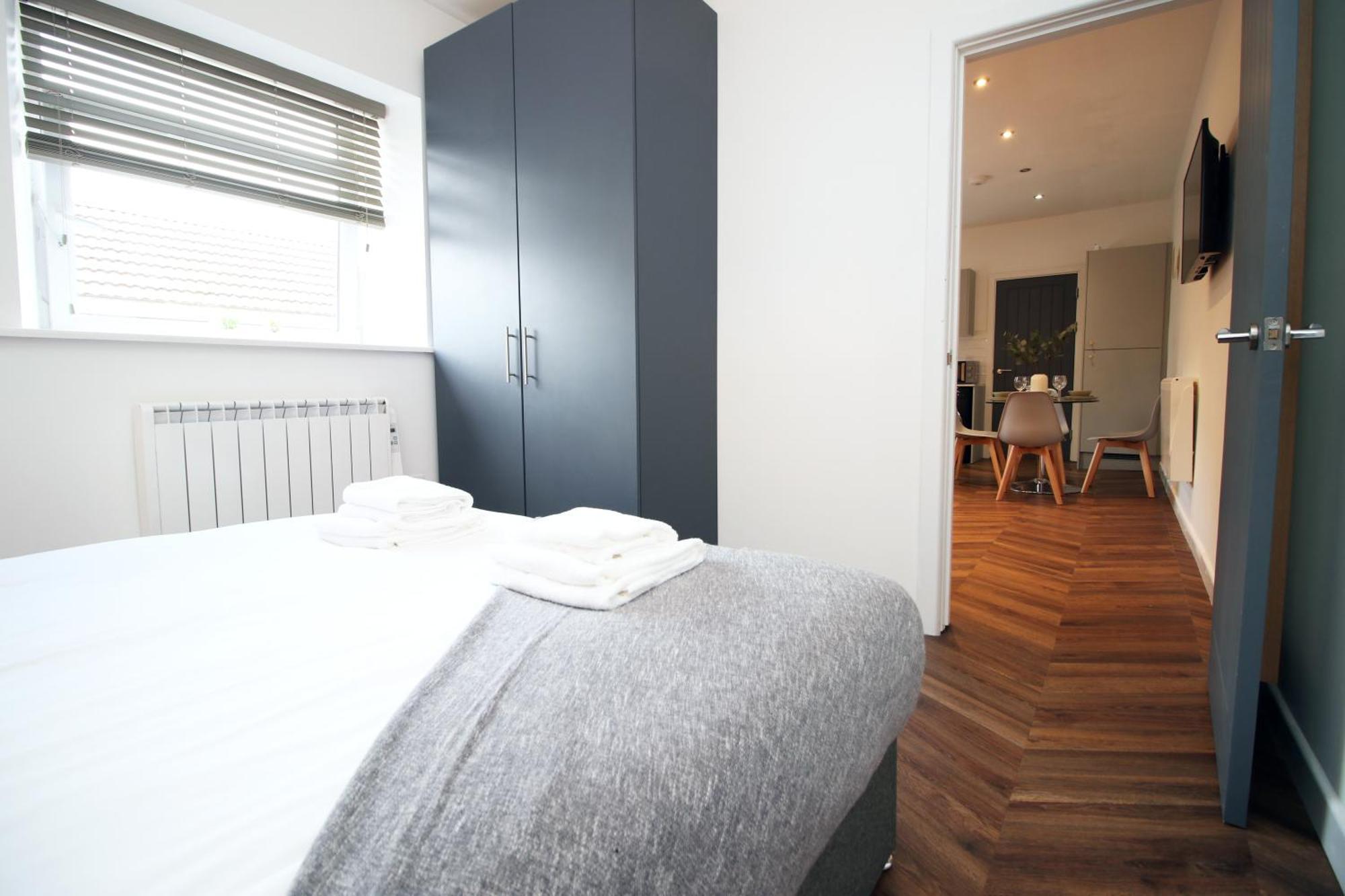 סוואנסי Fully Equipped Kitchen, Parking, City Centre מראה חיצוני תמונה
