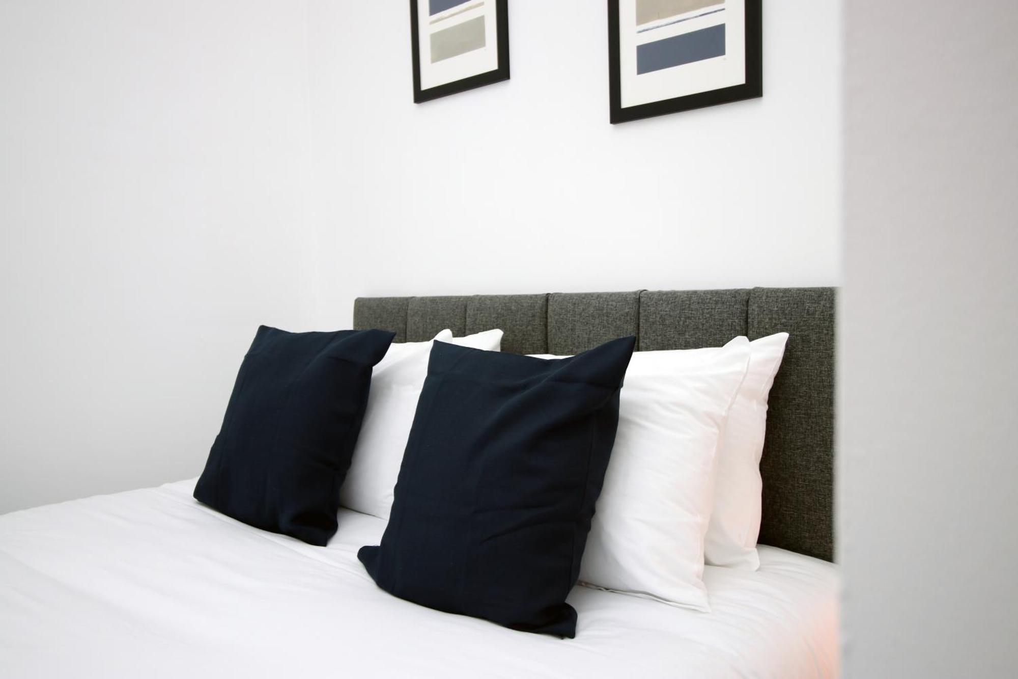 סוואנסי Fully Equipped Kitchen, Parking, City Centre מראה חיצוני תמונה