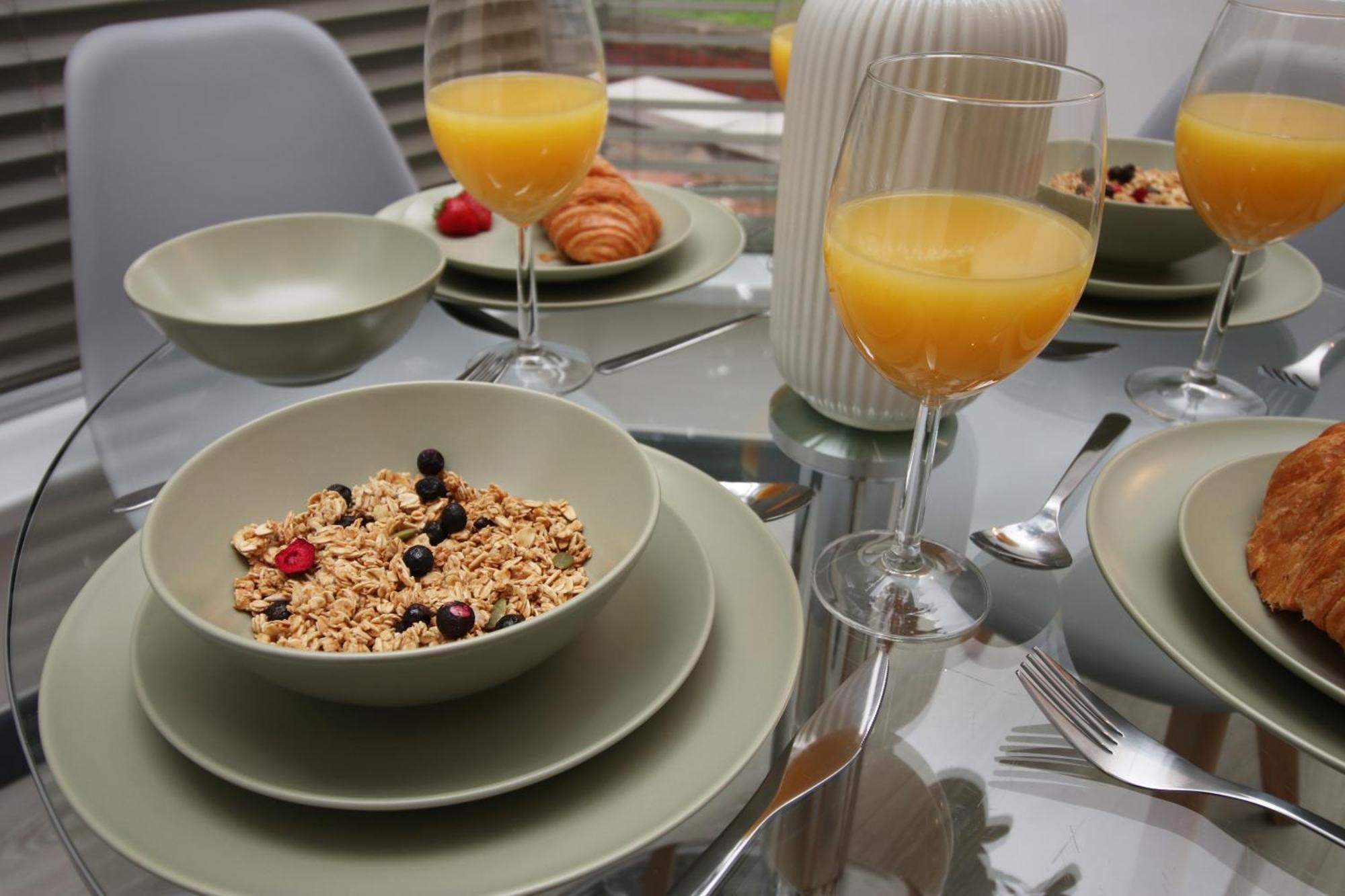 סוואנסי Fully Equipped Kitchen, Parking, City Centre מראה חיצוני תמונה