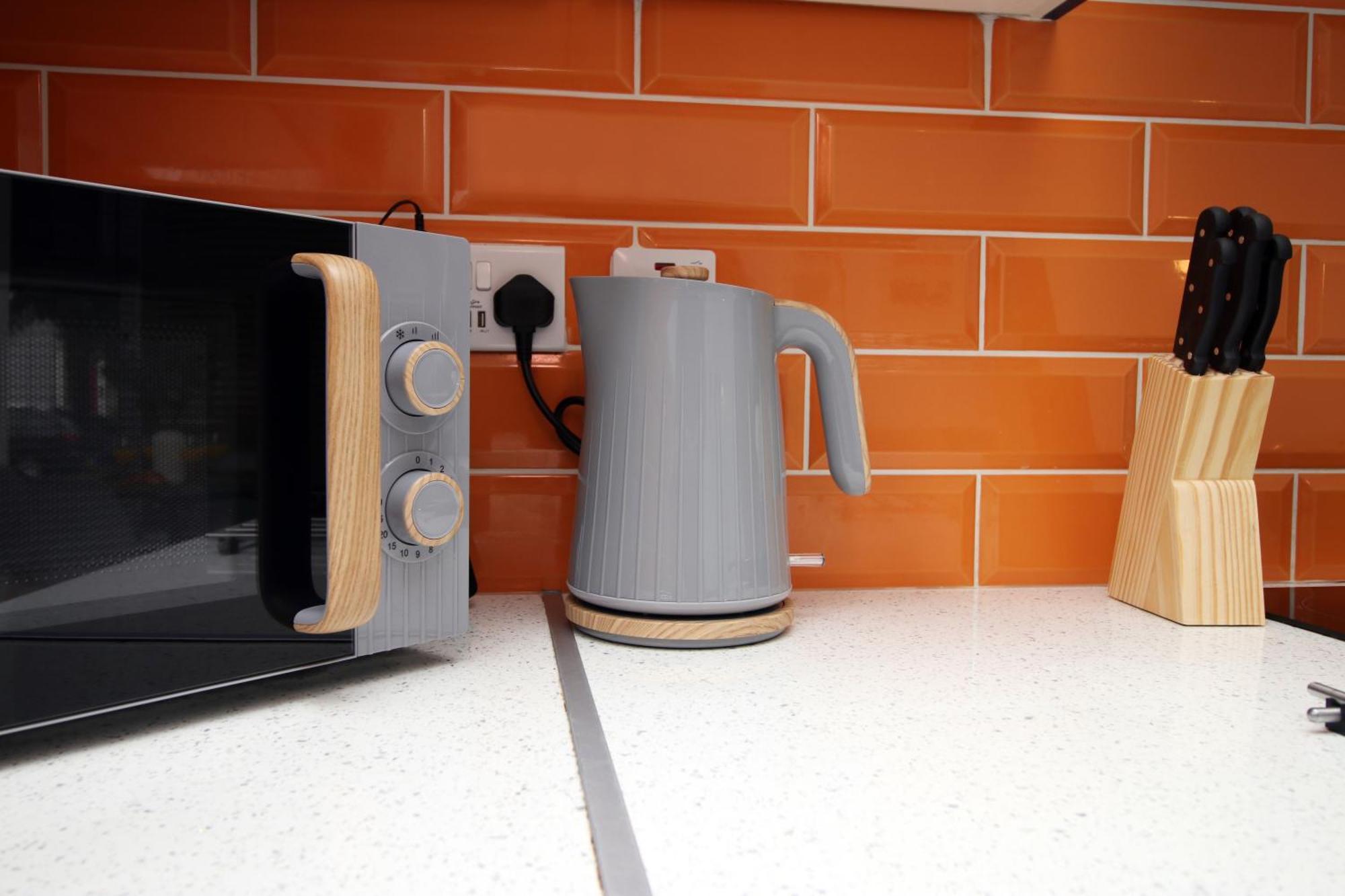 סוואנסי Fully Equipped Kitchen, Parking, City Centre מראה חיצוני תמונה